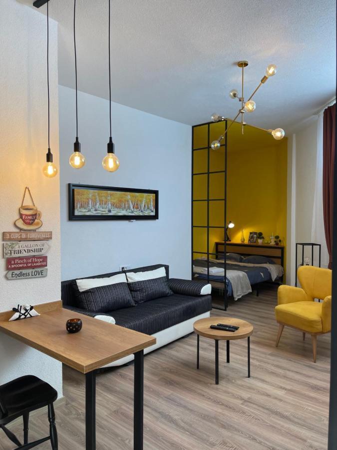 Ora-Prn, Studio Apartment In The City Centre Pristina Exteriör bild