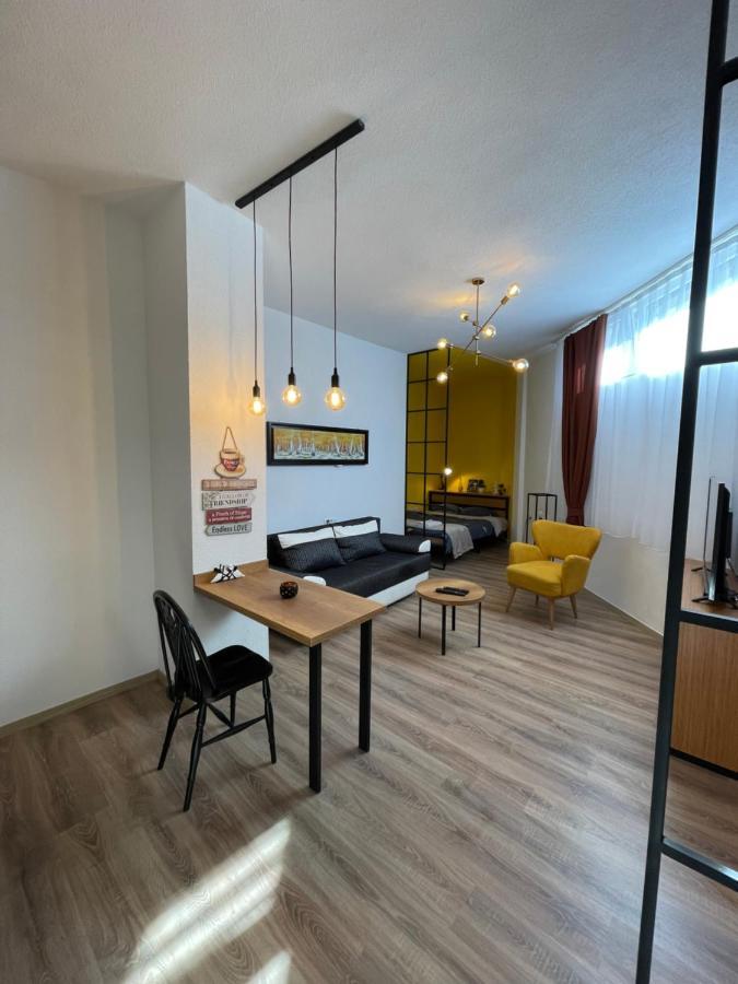 Ora-Prn, Studio Apartment In The City Centre Pristina Exteriör bild